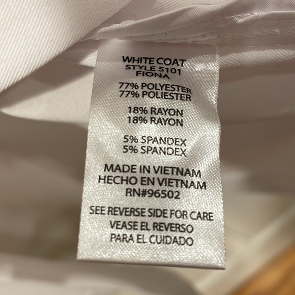 - The white coat The Modernist lab coat scrub top. Size XL. New without ta… - Picture 9 of 10